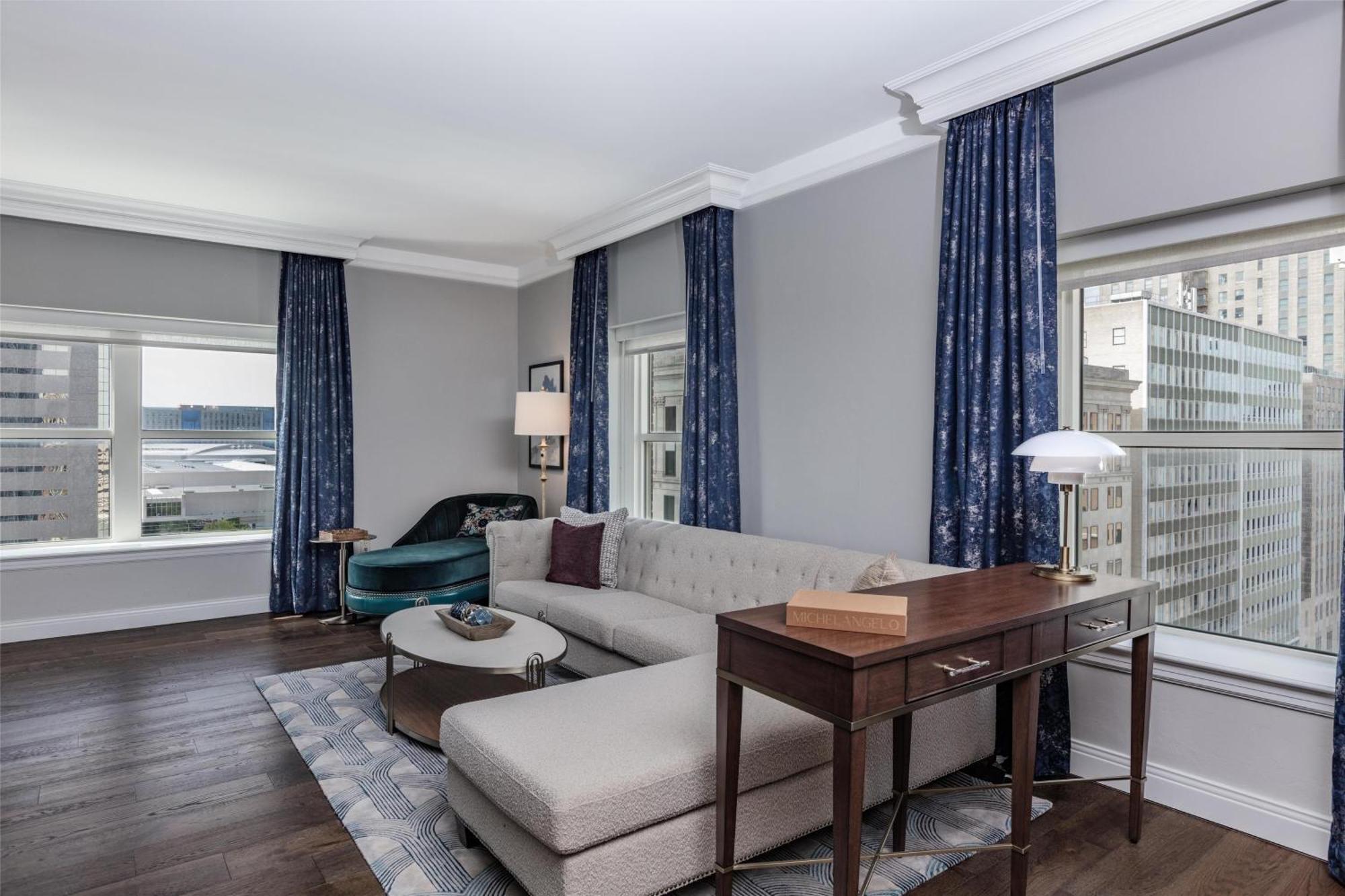 The Skirvin Hilton Hotel 4*
