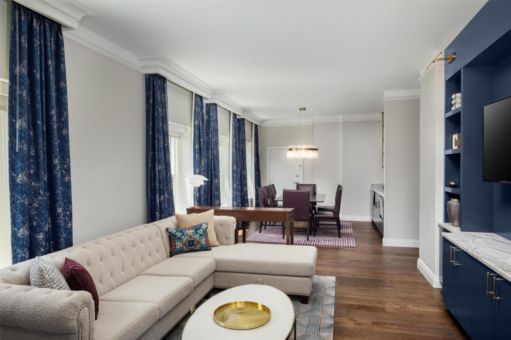 The Skirvin Hilton Hotel 4*